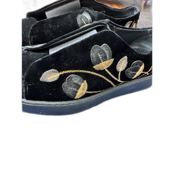 Fratelli Rossetti Unique Italian Black Velvet Gold Embroidery SlipOn Flats 8.5 W - Picture 6 of 10